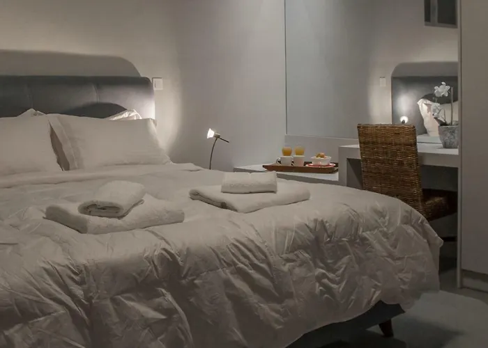 Sophisticated Apartment In Syntagma By Ghh