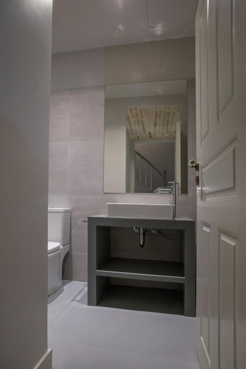 Apartment Sophisticated In Syntagma By Ghh Athens