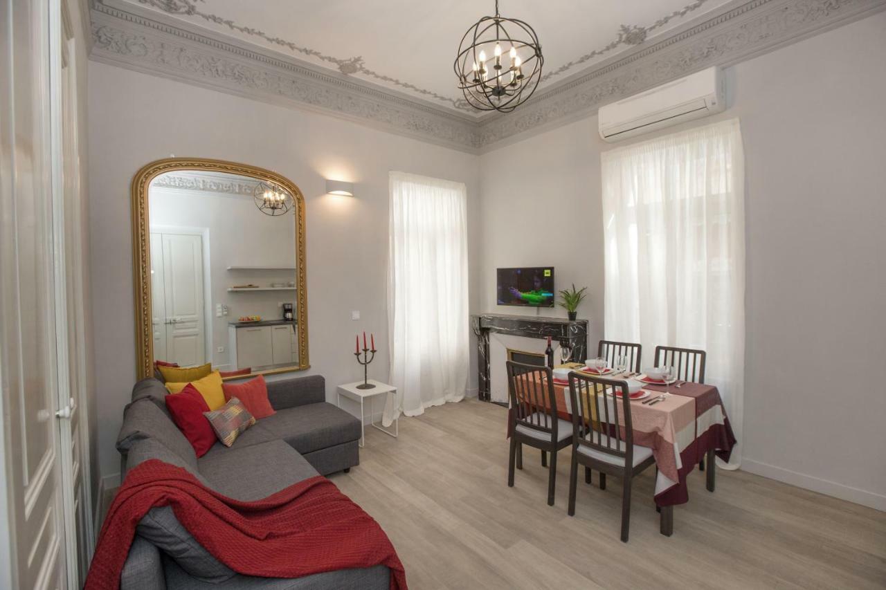 Sophisticated In Syntagma By Ghh Apartment Athens